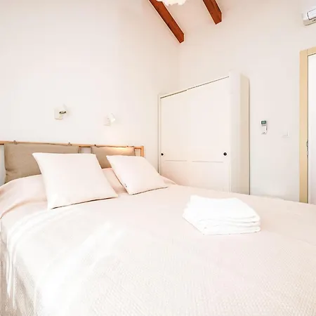 Holiday home Hidden Gem By Interhome *